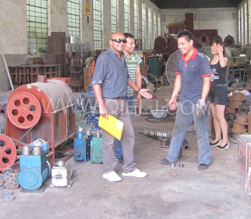 2011年7月25日，外國(guó)友人參觀考察我公司！明經(jīng)理等接待并陪同參觀！(圖8)