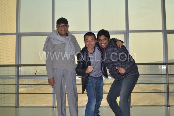 印度客戶來這里購買大型設備父子同行(圖1)