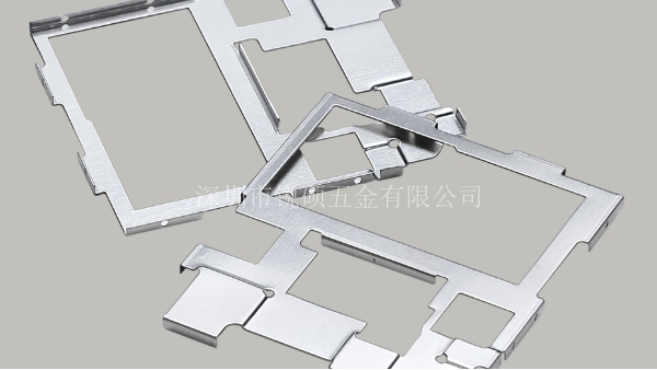 高壓塑料連接器屏蔽罩結構設計