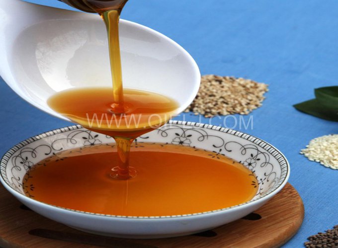 芝麻油提取加工，企鵝糧油機(jī)械生產(chǎn)色香味俱佳的油脂(圖1)